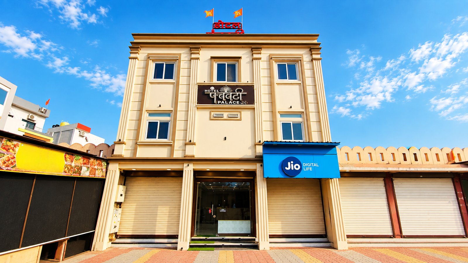Hotel Panchavati Palace Grand Building Facade in Omkareshwar